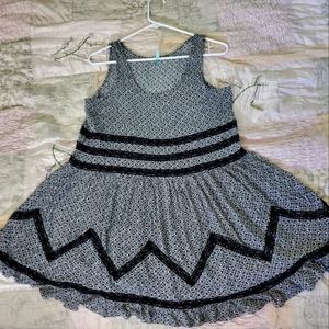 Black and white maurices dress L